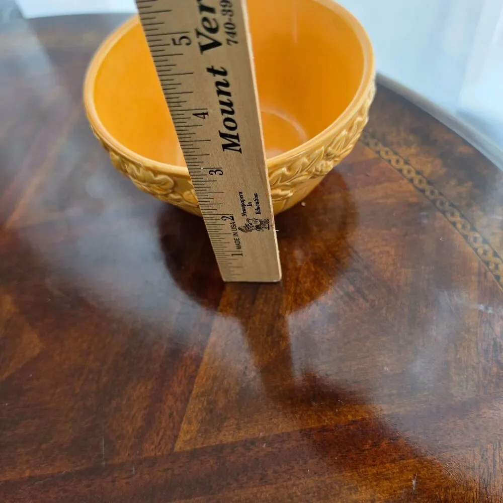 ​Better Homes & Gardens 2009 Yellow Acorn & Oak Leaf Bowl
